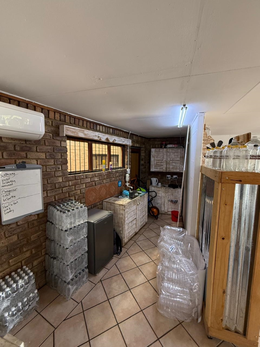 To Let Commercial Property for Rent in Schoemansville North West